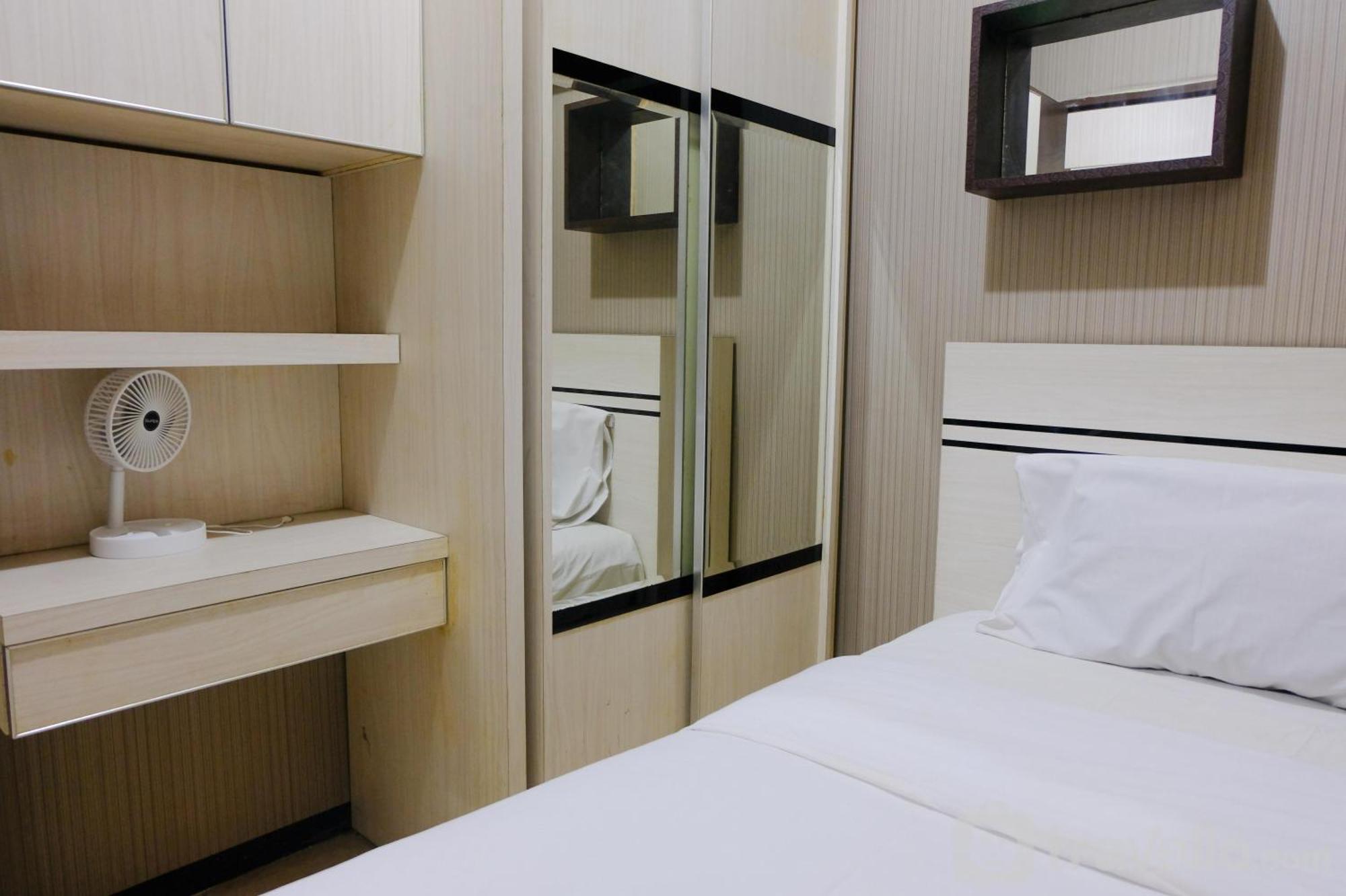 2br At @metro By Travelio Apartemen *