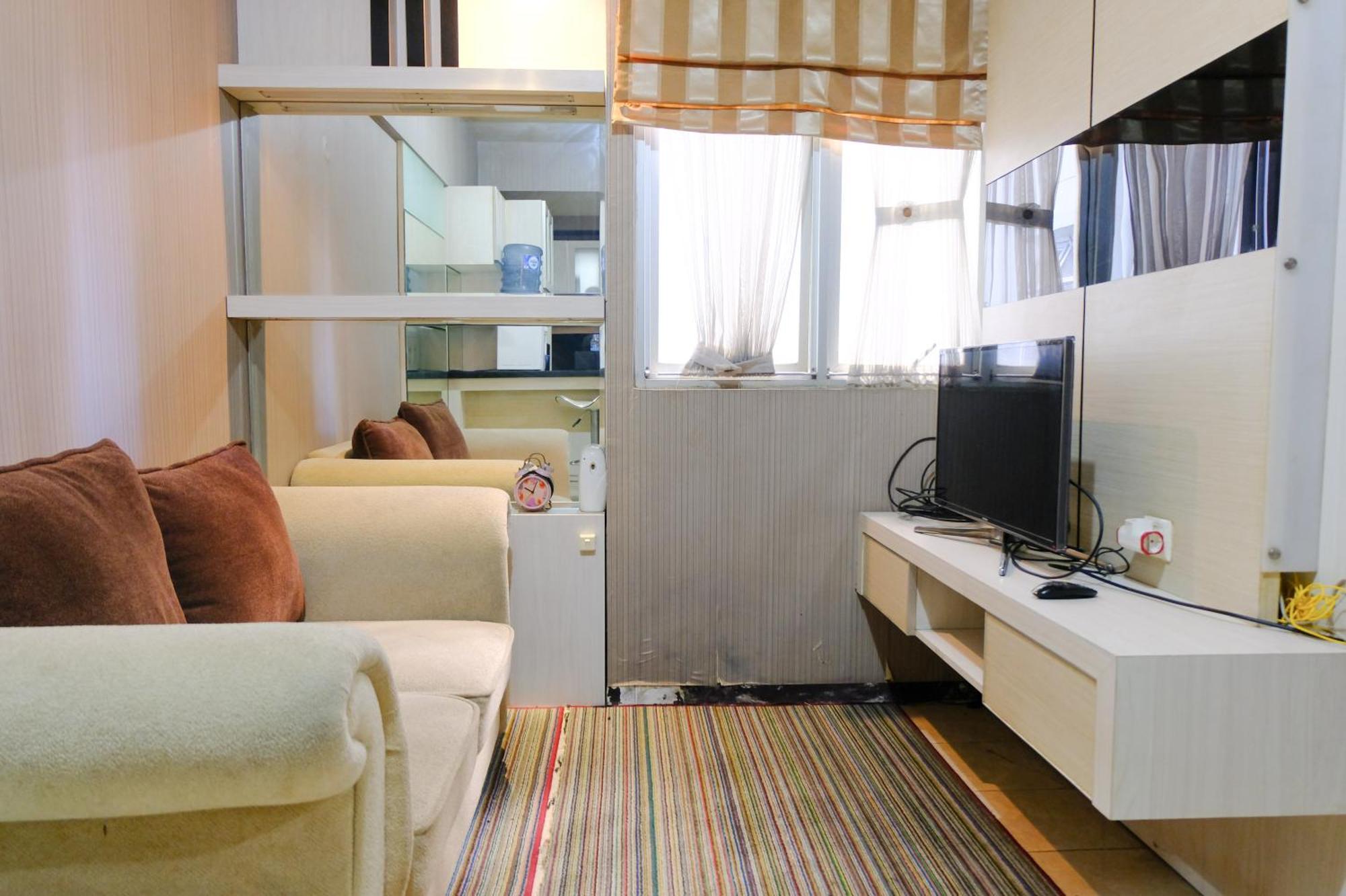 2br At @metro By Travelio Apartemen